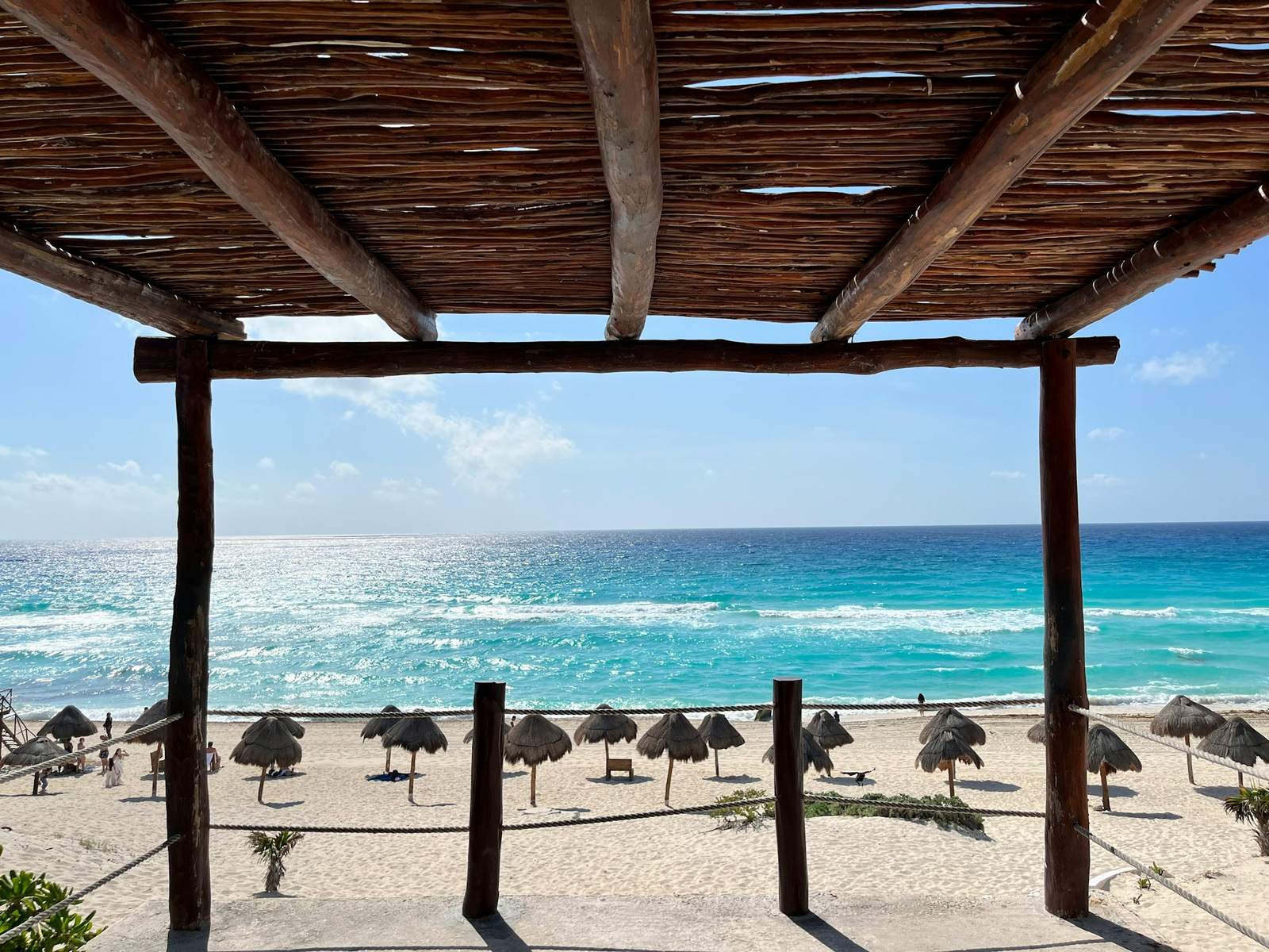 SLS Cancún Bungalow Beach Club